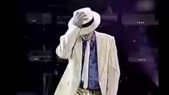 迈克杰克逊45度视频,揭秘迈克·杰克逊经典舞步背后的传奇故事