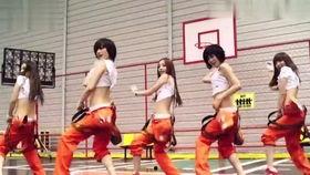 画的裤子上街视频,裤装穿搭视频走红网络