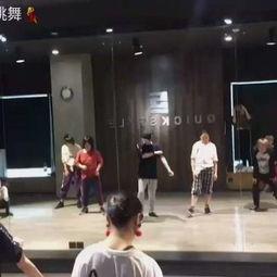 快乐啊啦雷舞蹈视频,揭秘“啊啦雷”舞蹈的魅力瞬间