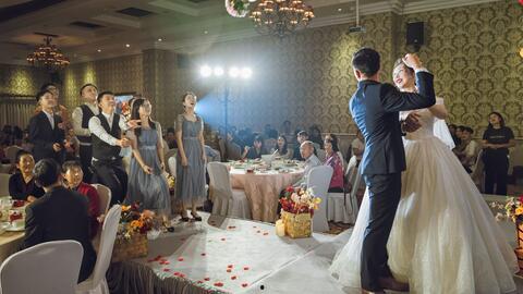 跟拍婚礼视频,跟拍婚礼，记录爱情永恒瞬间